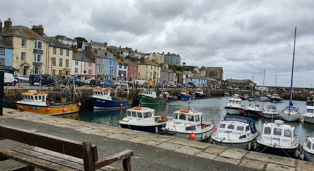 Four Coach Trips Beyond the Capital, Ranked - Goldenlark Excursions field notes